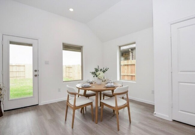 Building Photo - 13724 Lantana Breeze Dr