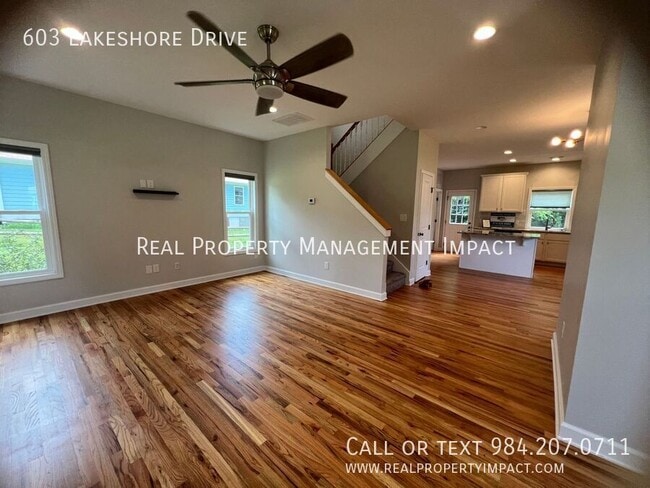 Building Photo - 603 Lakeshore Dr