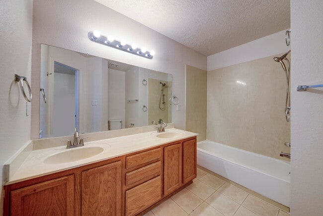 Building Photo - 3123 Mountainside Pkwy NE