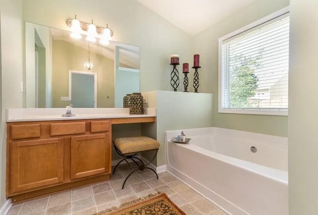 Building Photo - 5640 Sterling Ct