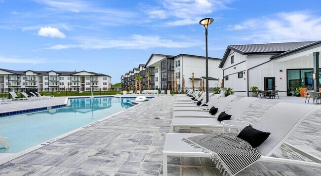 Building Photo - 2500 Conserve Cir