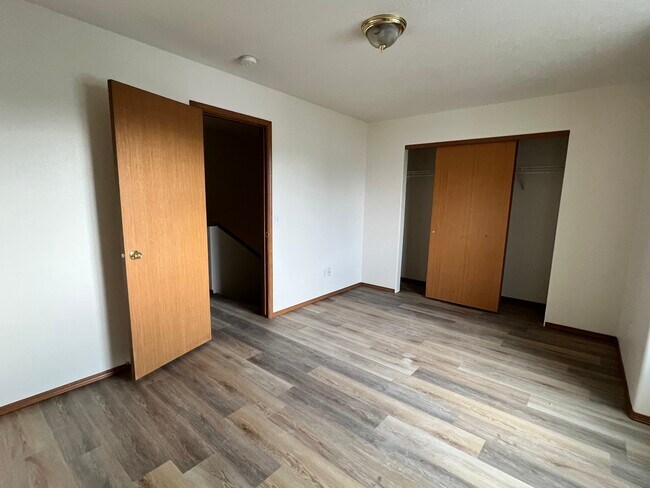 Building Photo - 1625 E Coeur D Alene Ave