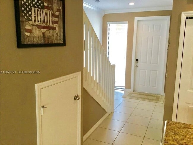 Building Photo - 1071 NW 33rd Ct