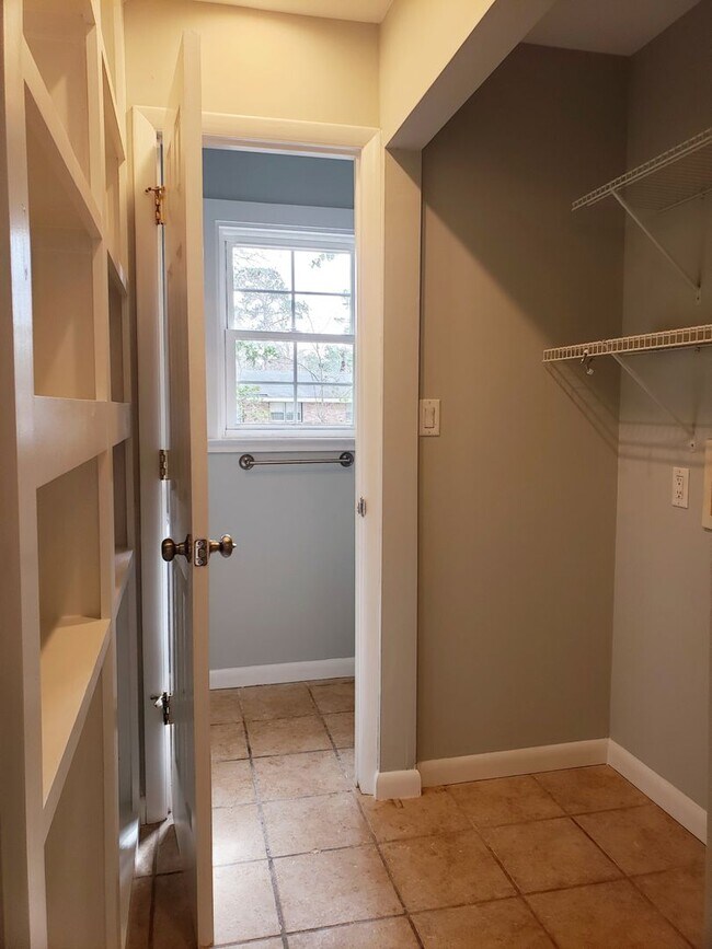 Building Photo - Great Location - Three Bedroom - Two and a half Bath Home