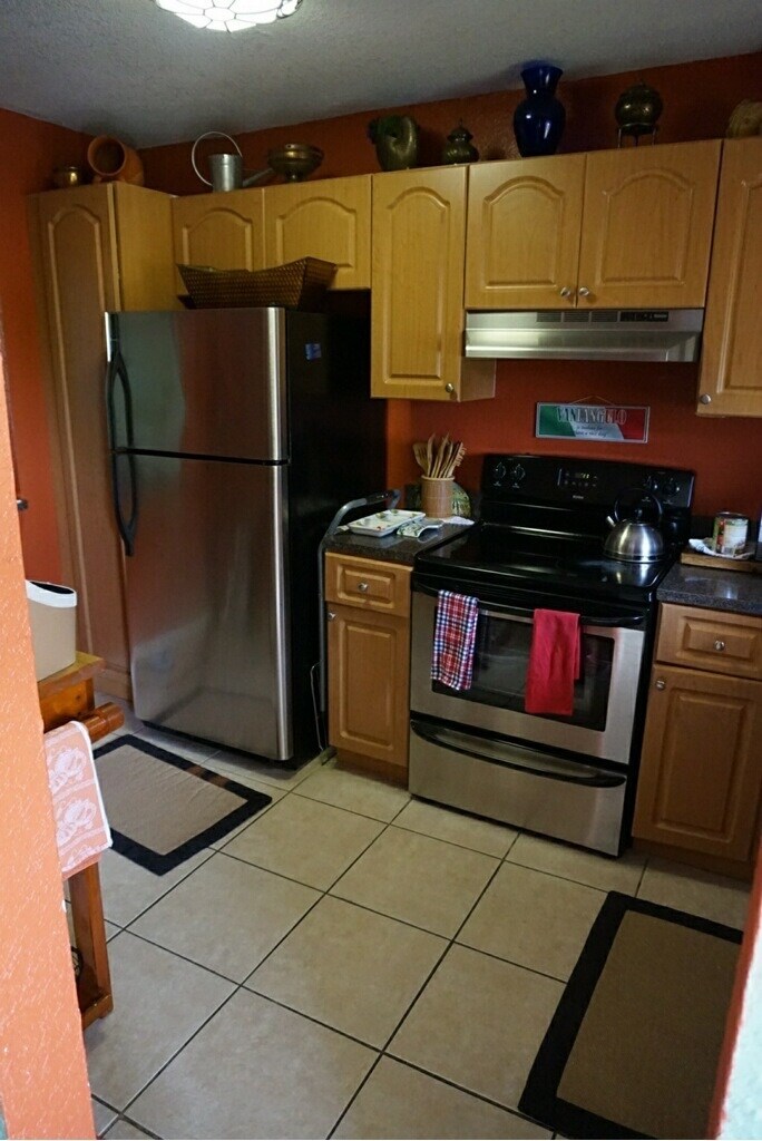 Building Photo - 120 Sparrow Dr