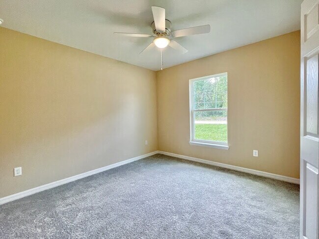 Building Photo - **Beautiful Home for Rent 3 Bd 2Bath