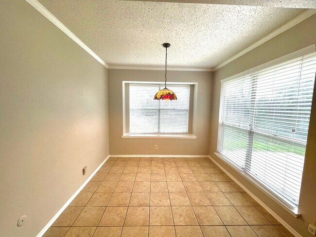 Building Photo - CUTE 3 BEDROOM HOME ON CUL-DE-SAC WITH LARGE BACK YARD*FRESH INTERIOR PAINT*2 CAR GARAGE*FIREPLAC...