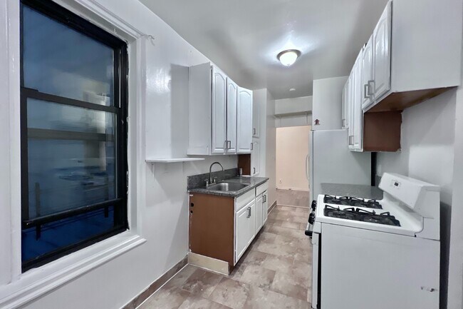 Floorplan - 30 Dongan Place