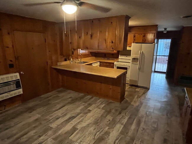 Spacious kitchen - 116 Union Ave
