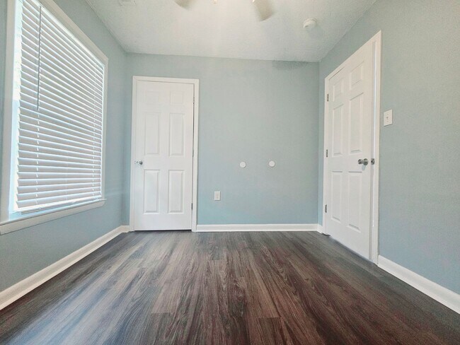 Building Photo - 6441 Rutherglen Dr