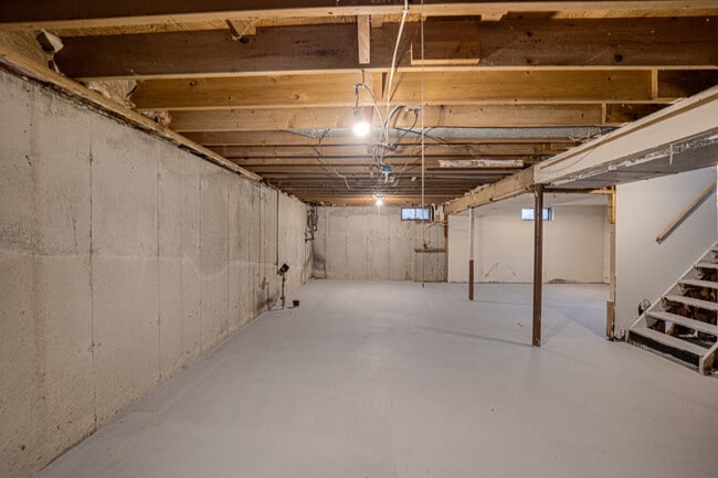 Building Photo - 2932 Cameron Ave