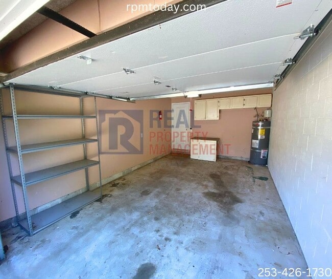 Building Photo - 8220-8222 143rd St Ct NW