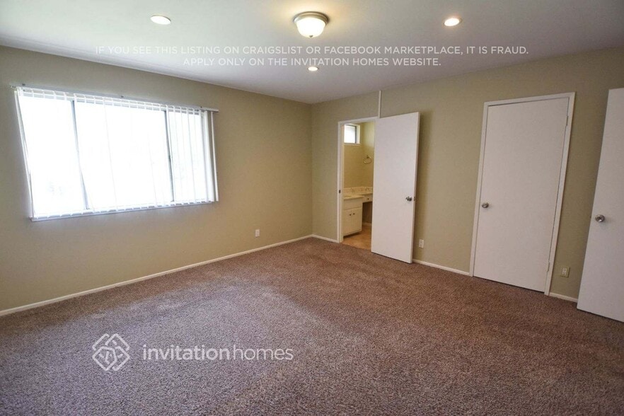 Building Photo - 12889 Fenton Ave