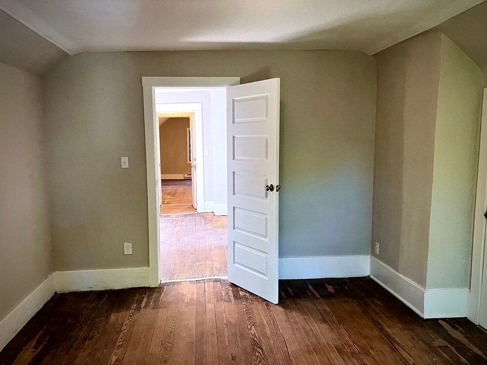 Building Photo - 2505 E 2nd St N