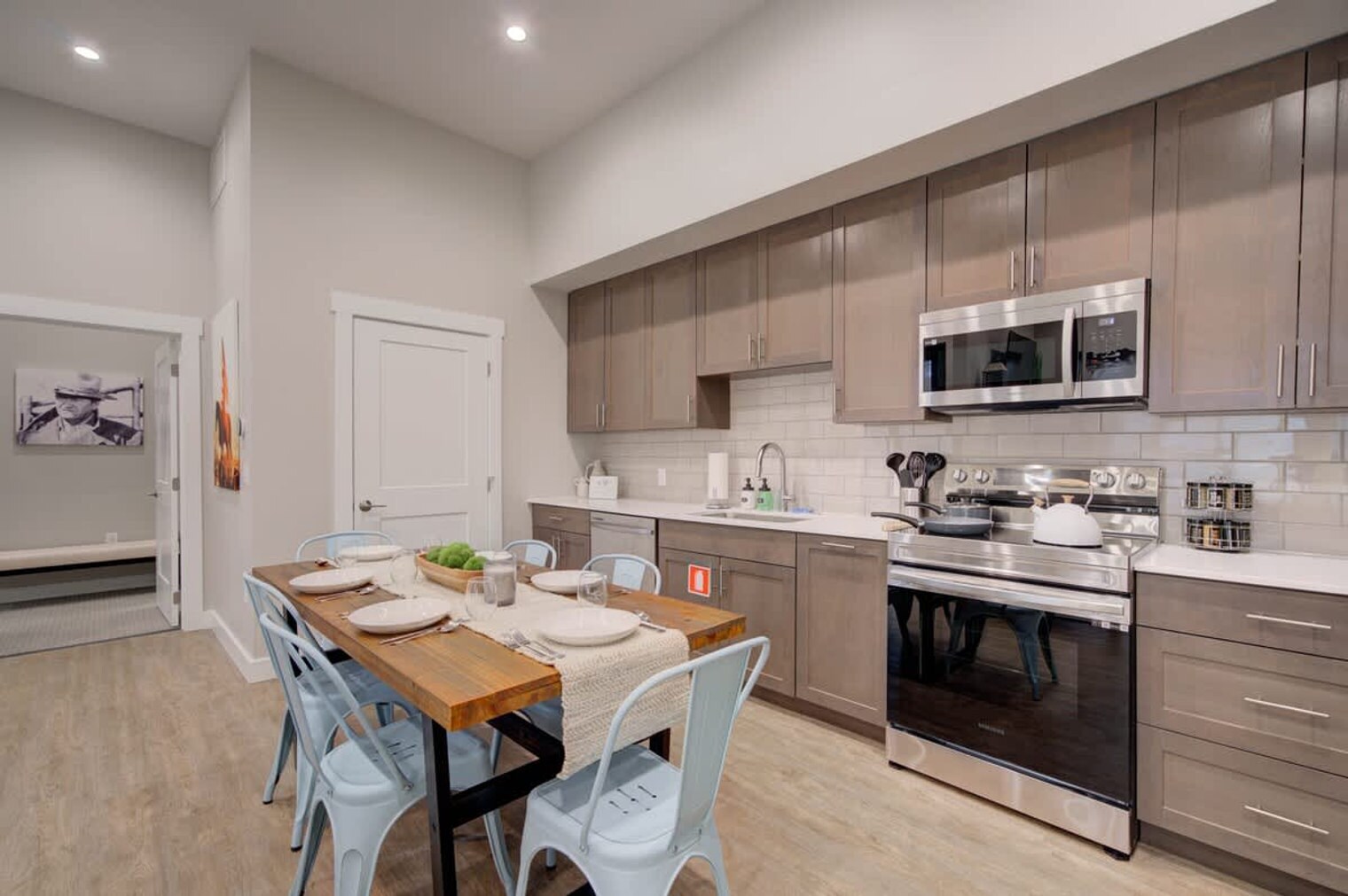 Building Photo - 110 W Beall St