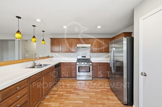 Building Photo - 1444 Minories Dr