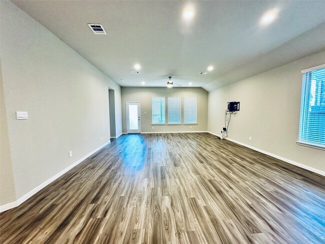 Building Photo - 1217 Antelope Passing Dr