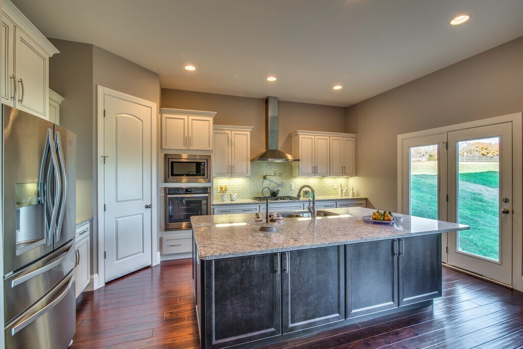 Building Photo - 1026 October Park Way