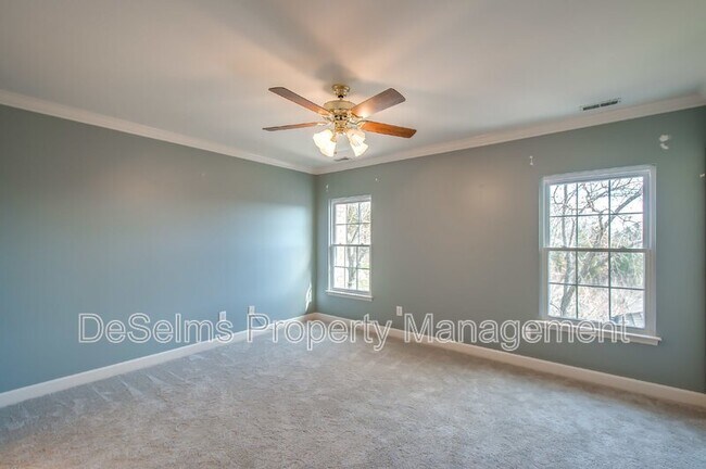 Building Photo - 1625 Brentwood Pointe