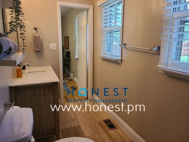 Building Photo - 1222 Rama Rd