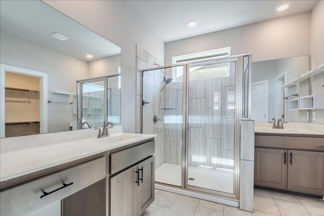 Building Photo - Amazing home ready to move in!