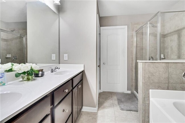 Building Photo - 5084 Whiteoak Terrace SE