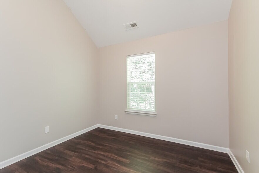 Building Photo - 4013 Fifendrum Ln