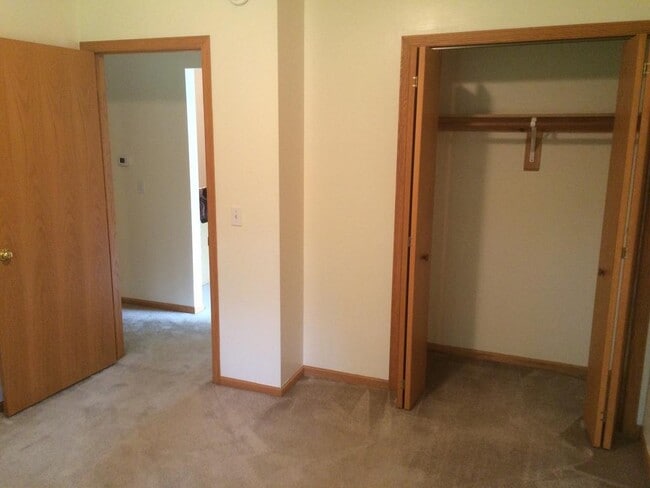 Building Photo - 8199 Sunrise Ln