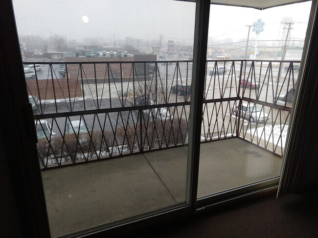 Building Photo - 12645 S Alpine Dr