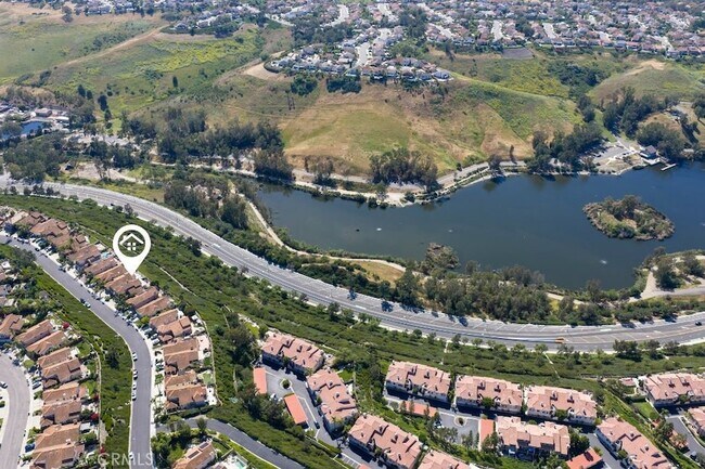 Building Photo - 28921 Via Pasatiempo