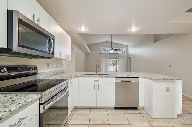 Building Photo - 2342 Tioga Dr