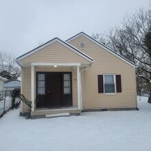 Building Photo - WESTSIDE INDY 3BR/2BA W/STORAGE SHED