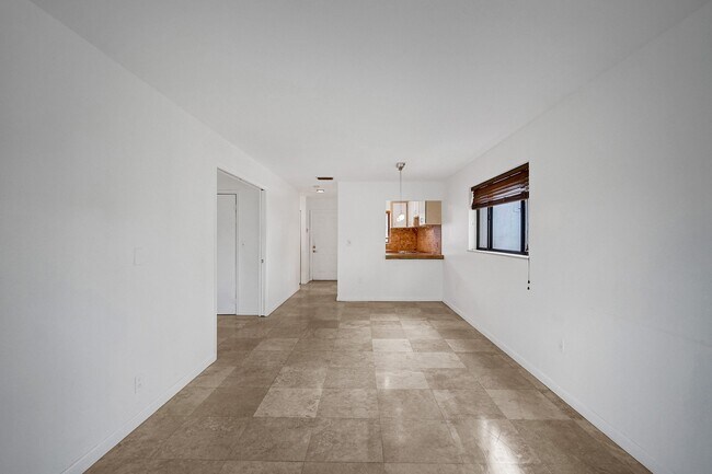 Building Photo - 2514 Taylor St