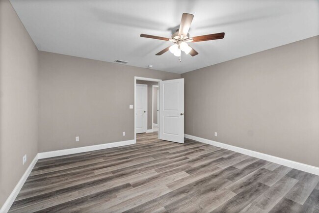 Building Photo - Beautiful Home in Cape