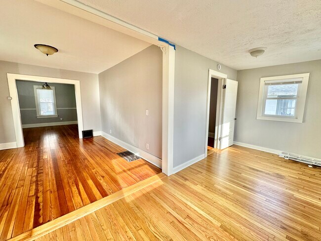 Building Photo - 1216 Garfield Ave