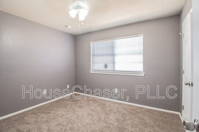 Building Photo - 5515 1st St