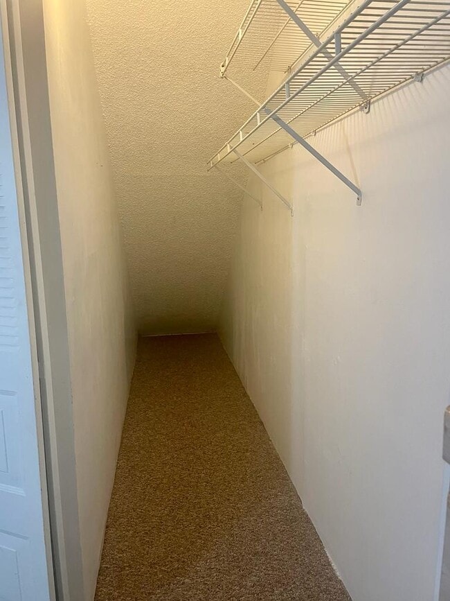 Building Photo - 1592 Springside Dr