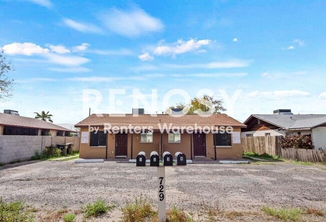 Building Photo - Ideal 1 Br 1 Ba Duplex Near 7th St and Dunlap in Phoenix