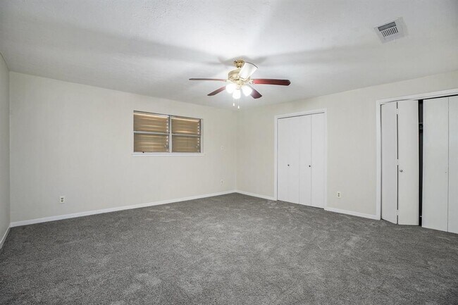 Building Photo - 5207 Avenue K