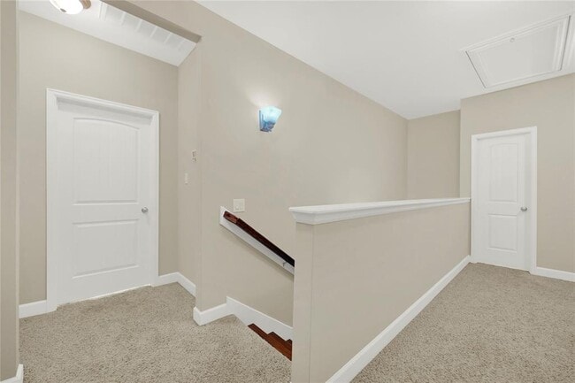Building Photo - 1333 W 23rd St