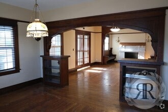 Building Photo - Gorgeous 4bd 1.5bt Home Next to YVC!