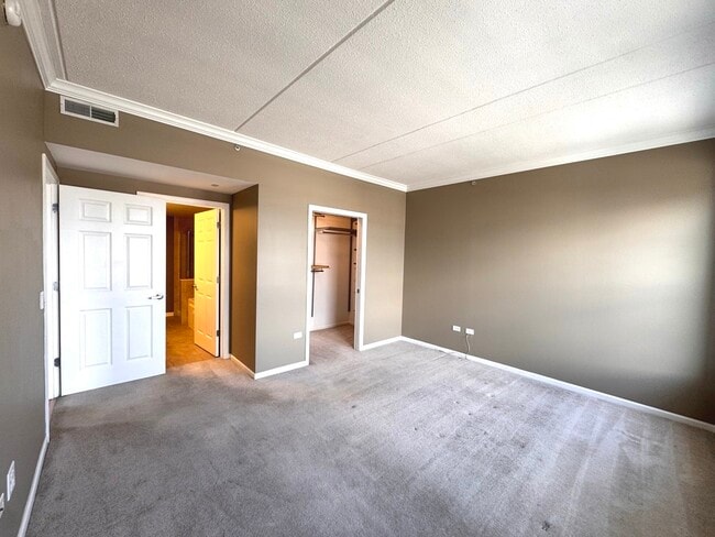 Building Photo - 656 Pearson St