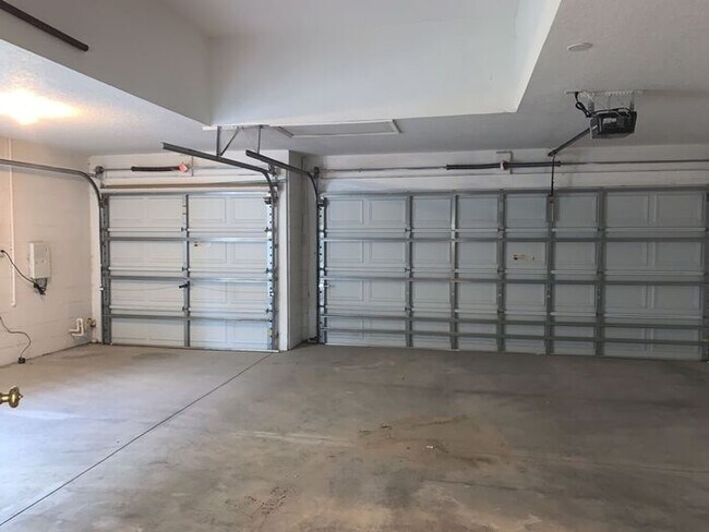 Building Photo - WEST MEADOWS - NEW TAMPA