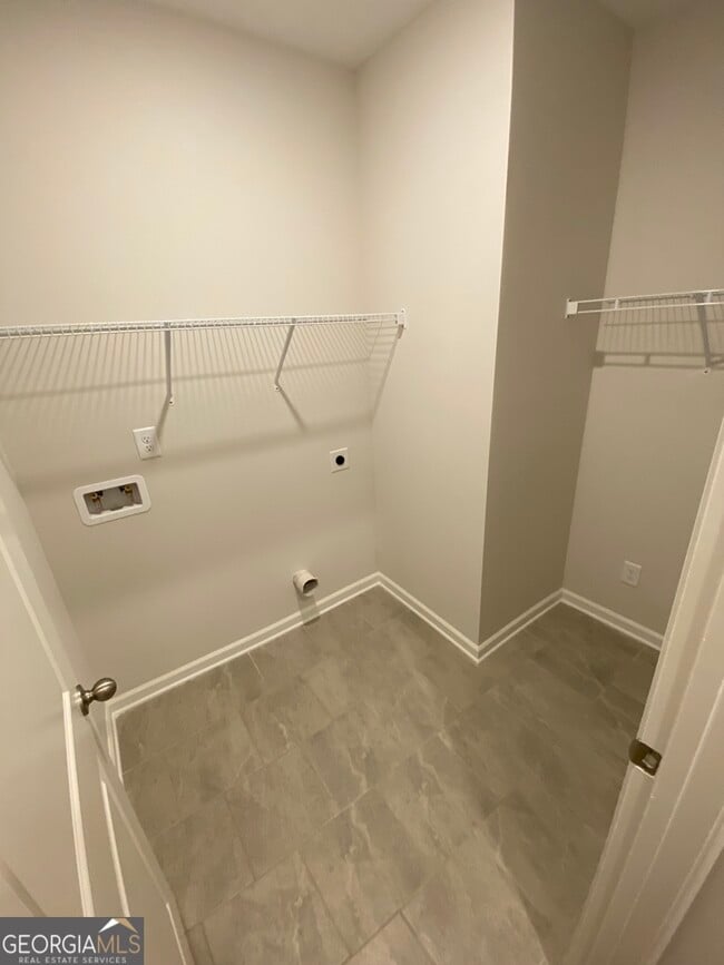 Building Photo - 125 W River Cane Run