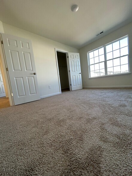 Building Photo - 463 Sweetgrass Dr