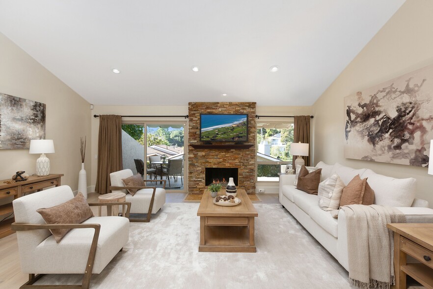 Living area - 2085 Caminito San Nicholas