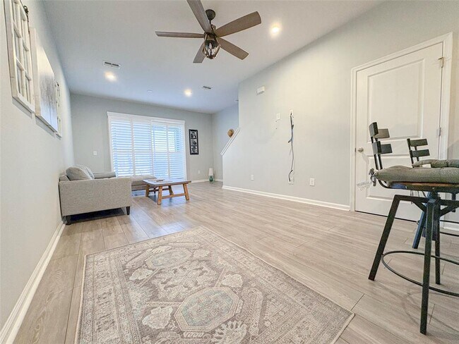 Building Photo - 10703 Verawood Dr