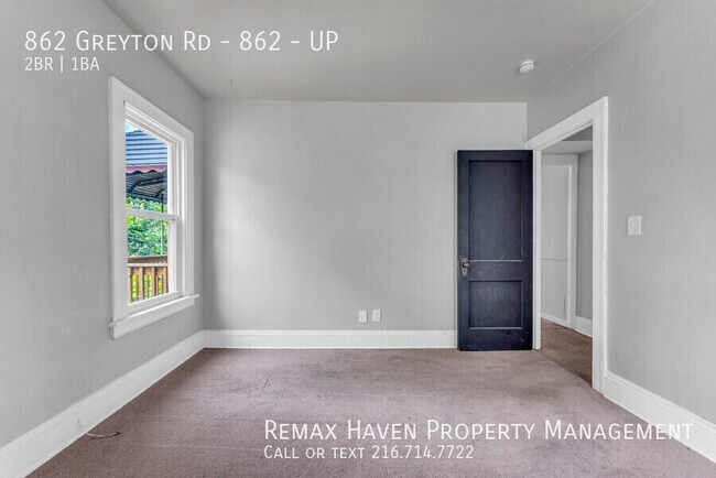 Building Photo - 862 Greyton Rd