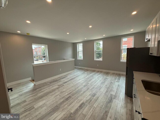 Building Photo - 2623 Poplar St