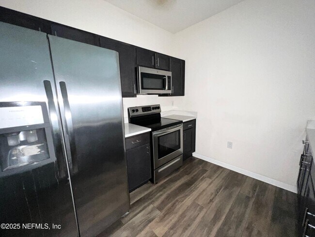 Building Photo - 4958 Key Lime Dr